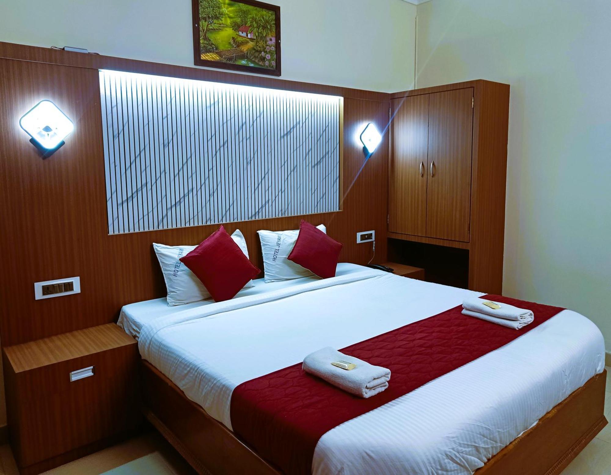 Hotel Jeyam Канякумари Екстериор снимка