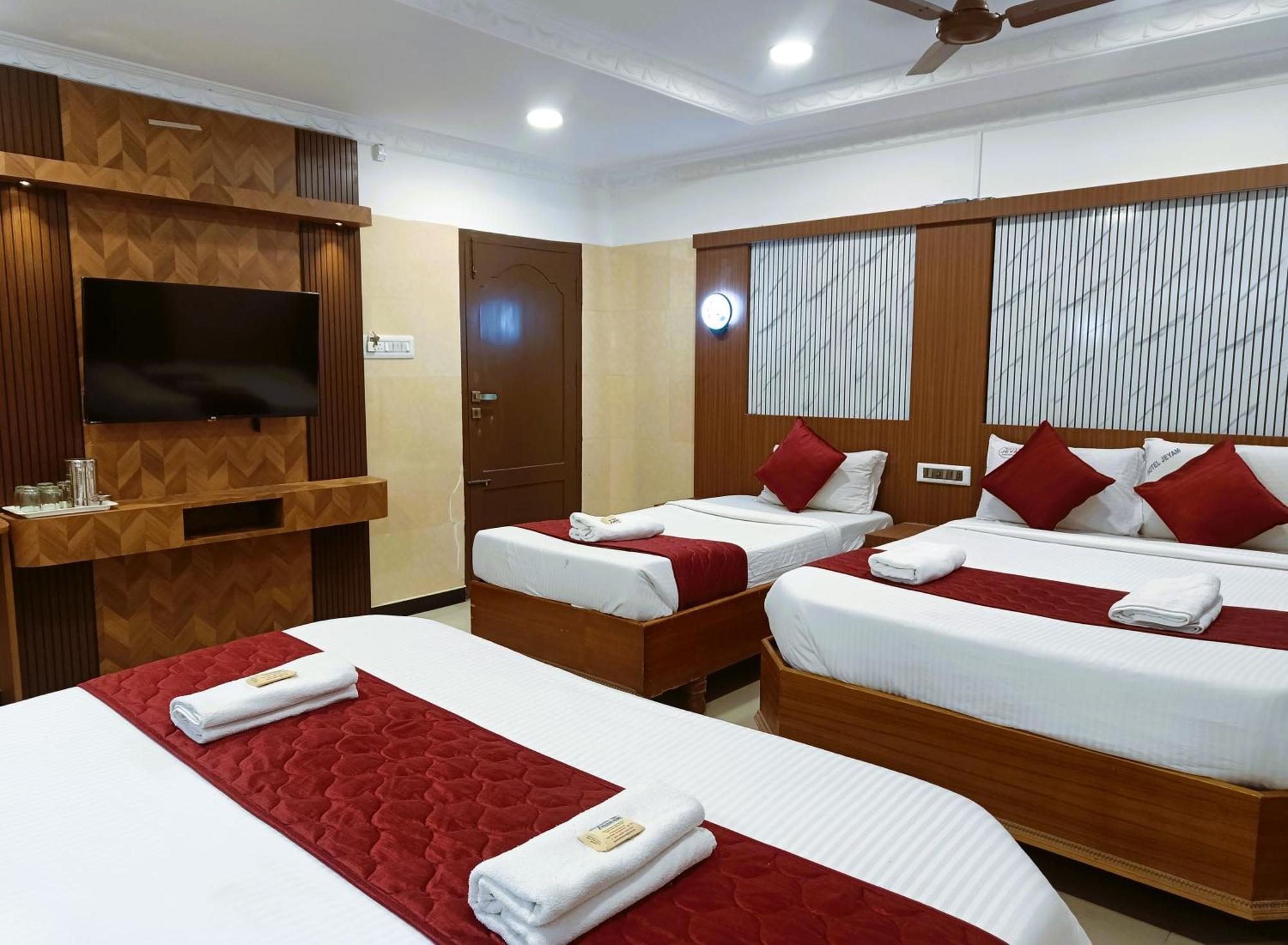 Hotel Jeyam Канякумари Екстериор снимка